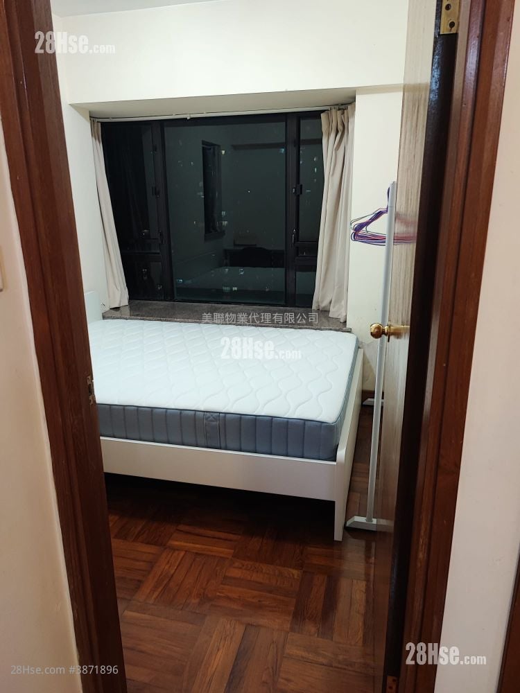 Metro City Rental 2 Bedrooms , 1 Bathroom 406 ft²