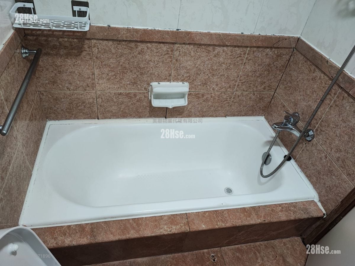 Metro City Rental 2 Bedrooms , 1 Bathroom 406 ft²