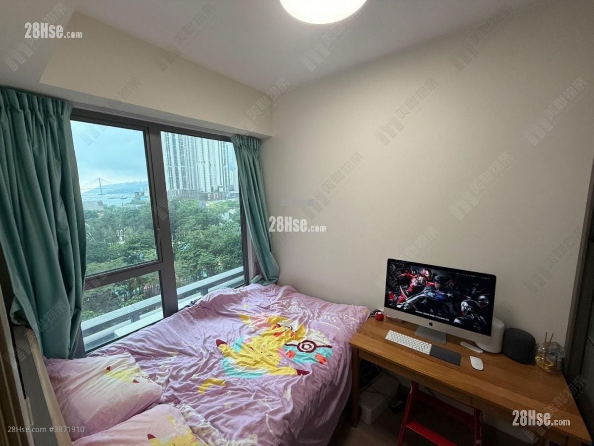 Aurora Sell 280 ft²