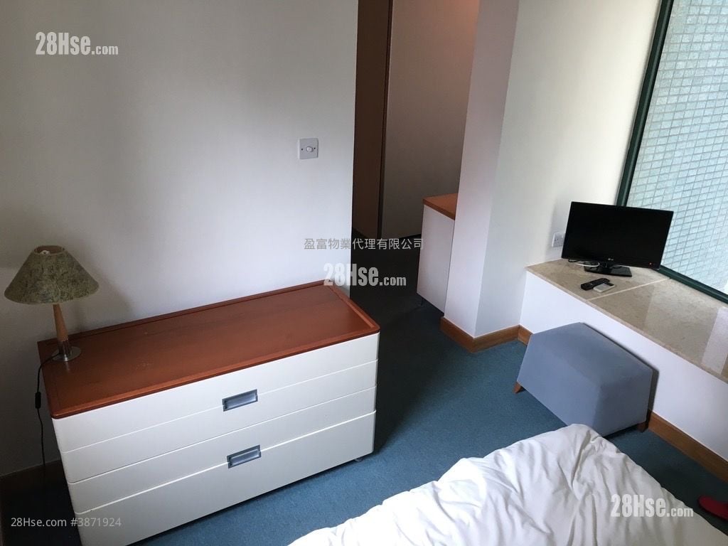 Manhattan Heights Rental 2 Bedrooms , 2 Bathrooms 699 ft²