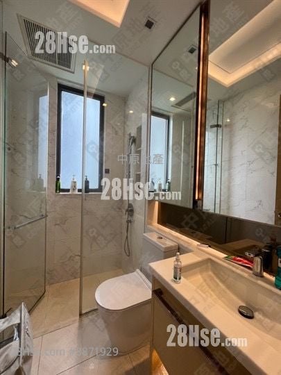 Mantin Heights Rental 932 ft²