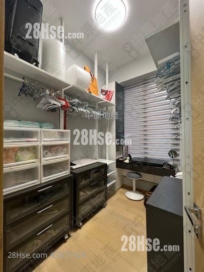 Mantin Heights Rental 932 ft²