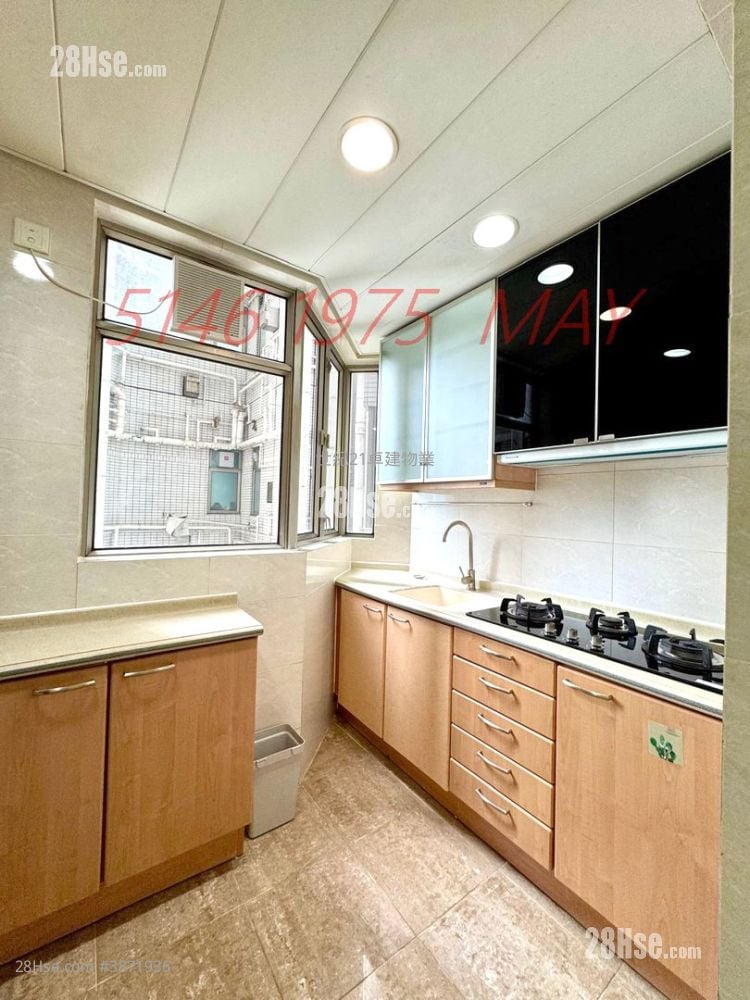 Sorrento Sell 2 Bedrooms , 2 Bathrooms 633 ft²