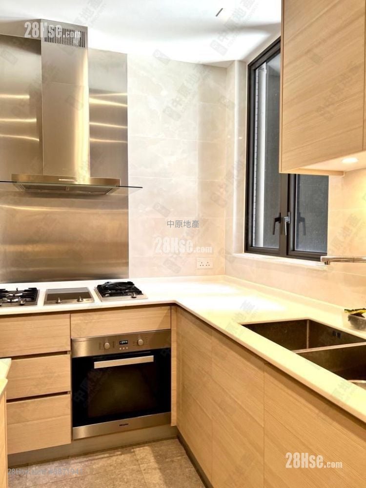 Mantin Heights Rental 907 ft²