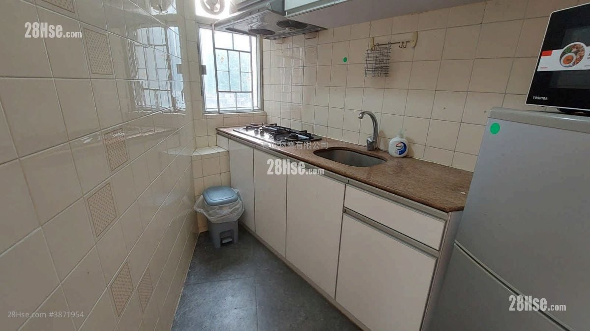 Westlands Court Rental 2 Bedrooms , 1 Bathroom 384 ft²
