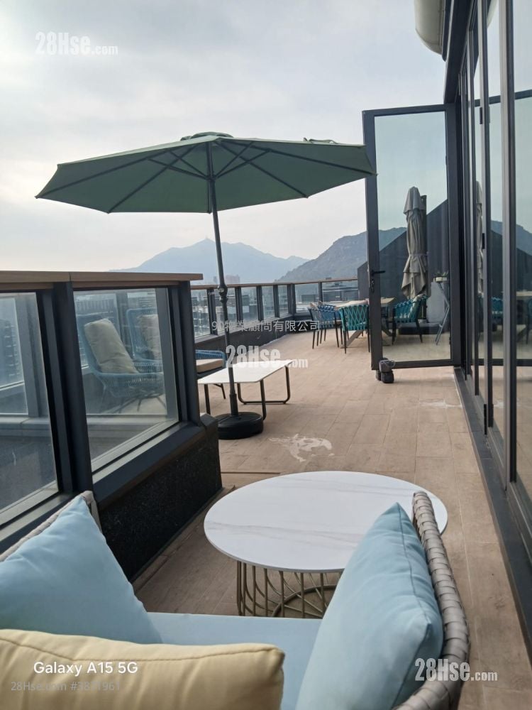 Oma Oma Sell 1,287 ft²