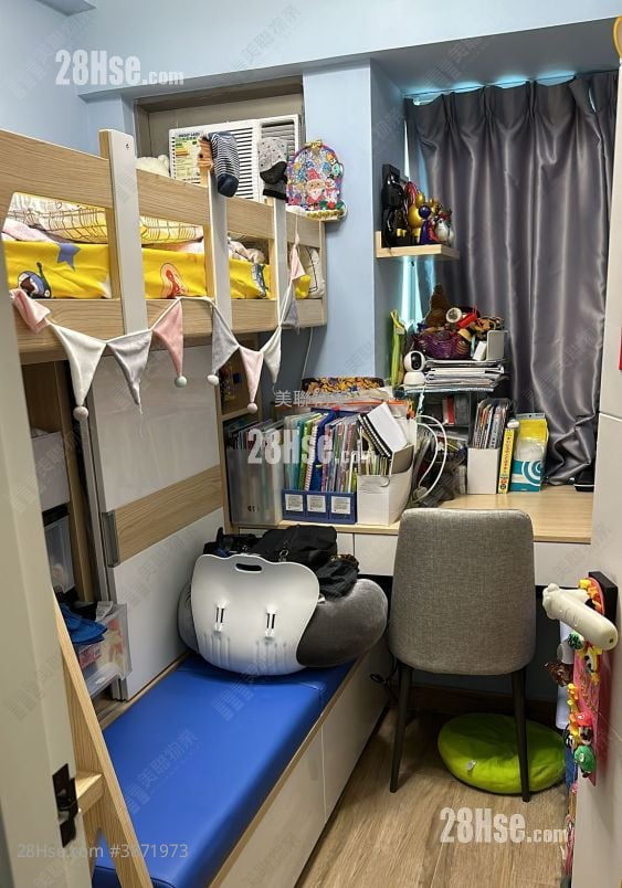 Tseung Kwan O Plaza Sell 3 Bedrooms , 1 Bathroom 496 ft²
