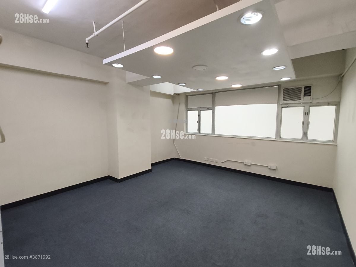 Hong Kong Industrial Centre Rental 4 Bedrooms , 2 Toilets 1,380 ft²