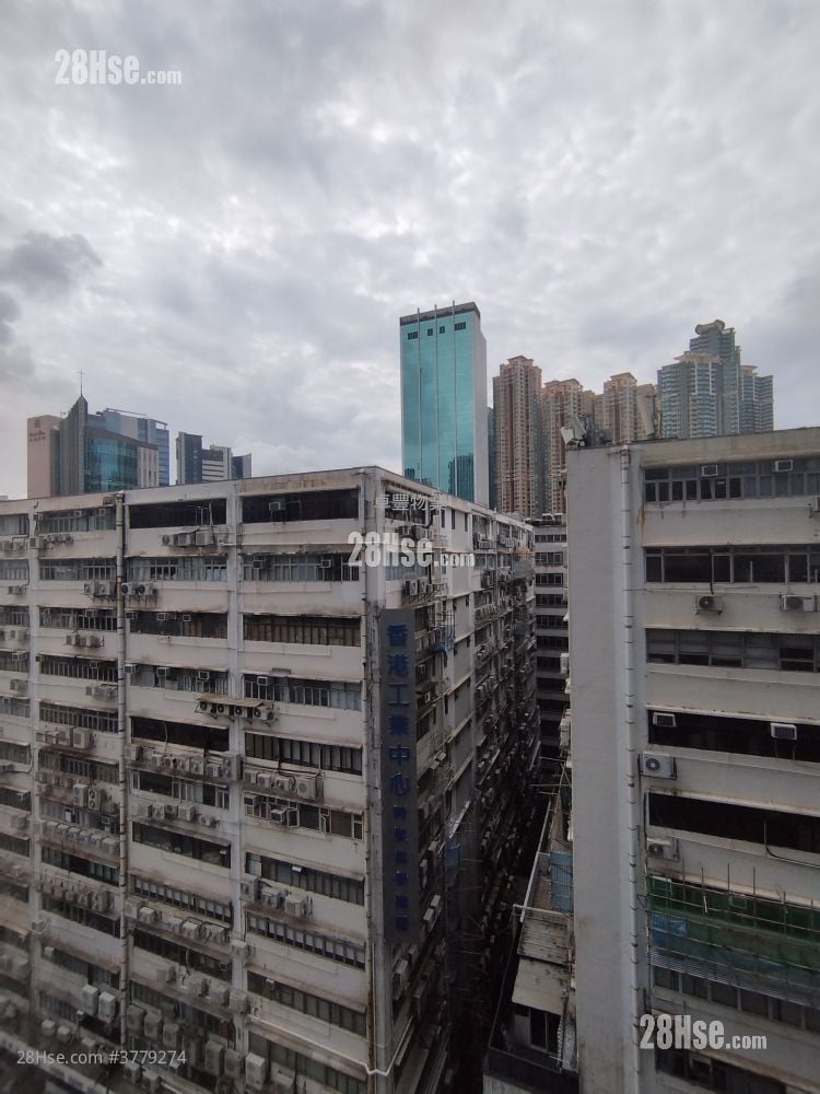 W668 Rental 2 Bedrooms , 2 Toilets 1,000 ft²