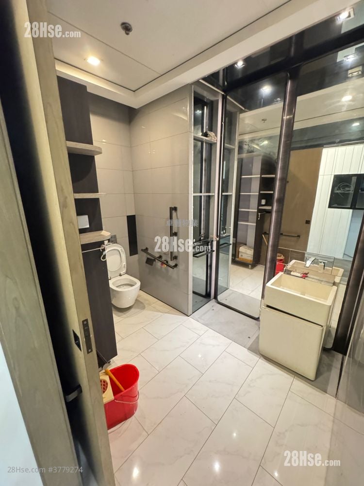 W668 Rental 2 Bedrooms , 2 Toilets 1,000 ft²