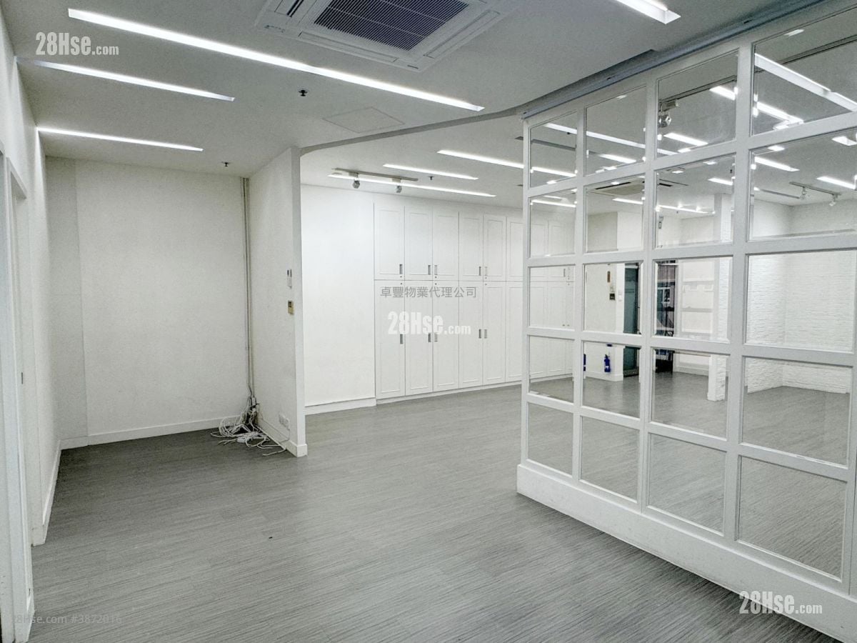 Charm Centre Rental 2 Bedrooms 1,150 ft²