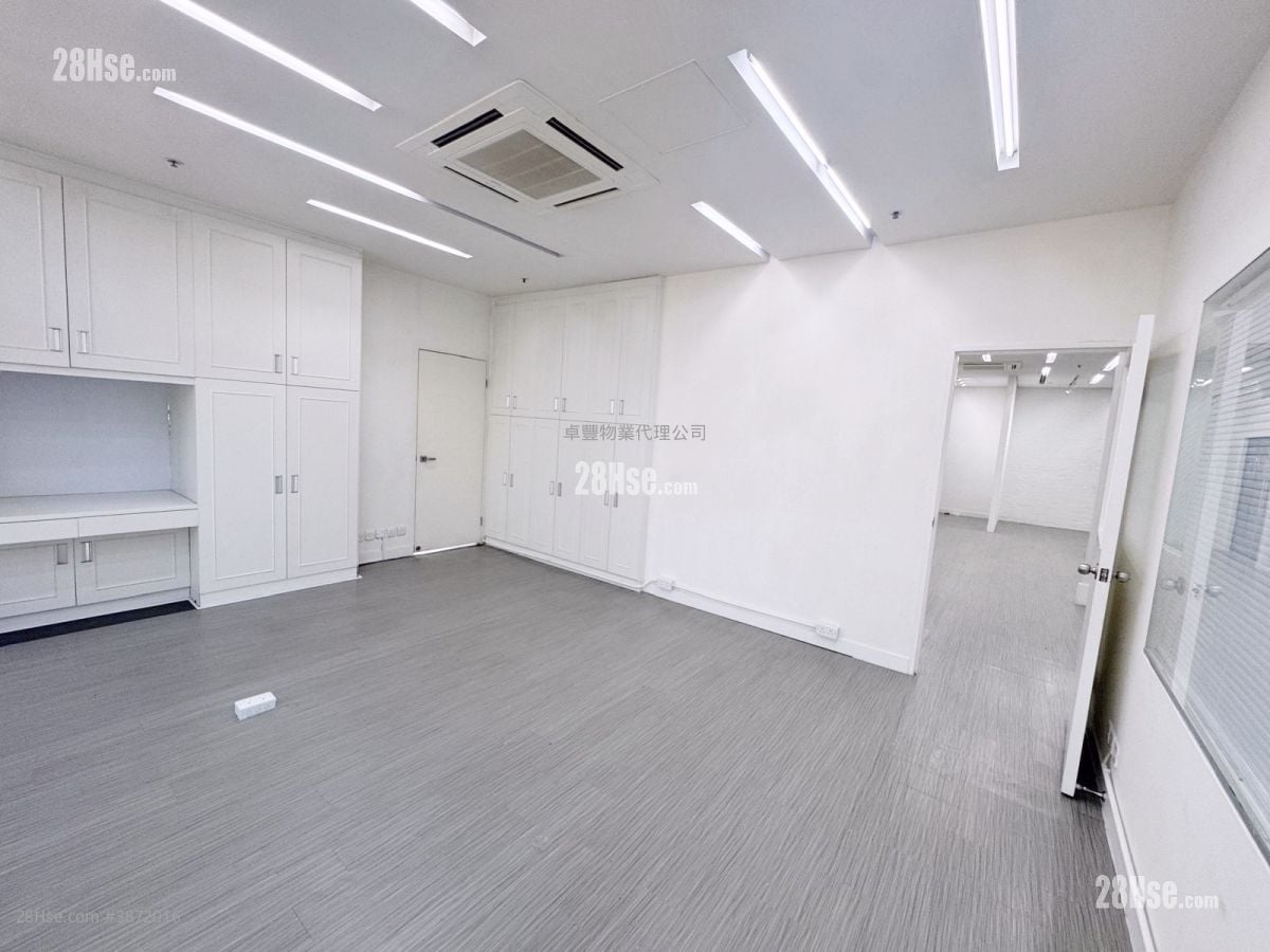Charm Centre Rental 2 Bedrooms 1,150 ft²