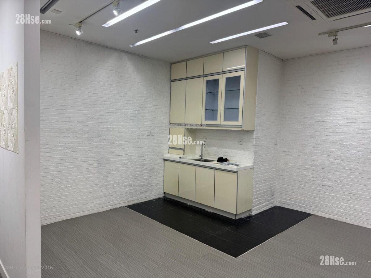 Charm Centre Rental 2 Bedrooms 1,150 ft²