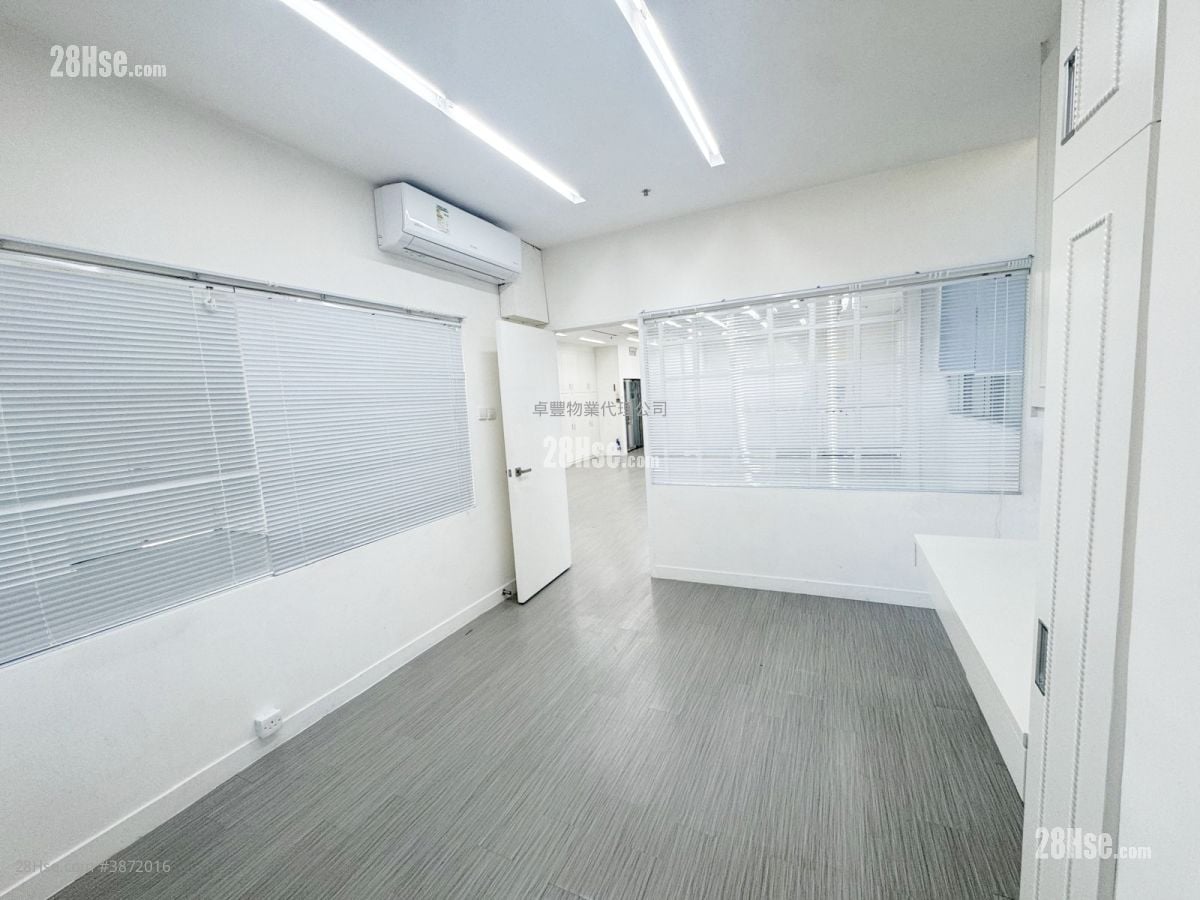 Charm Centre Rental 2 Bedrooms 1,150 ft²