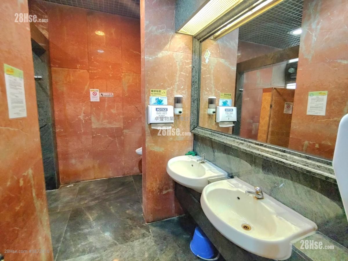 Charm Centre Rental 2 Bedrooms 1,150 ft²