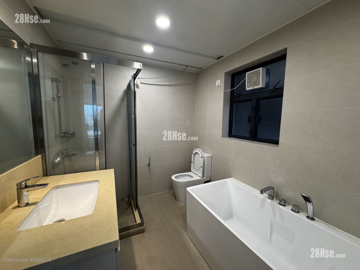Carmen's Garden Rental 3 Bedrooms , 2 Bathrooms 1,057 ft²