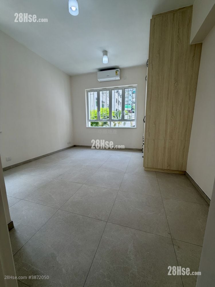 master room: Bonavista Building Sell 3 Bedrooms , 3 Bathrooms 1,173 ft²