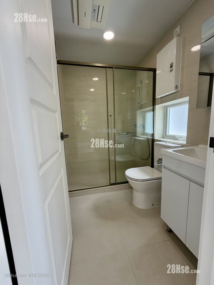 Bonavista Building Sell 3 Bedrooms , 3 Bathrooms 1,173 ft²