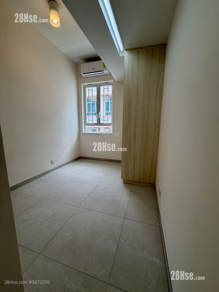 bedroom 2: Bonavista Building Sell 3 Bedrooms , 3 Bathrooms 1,173 ft²