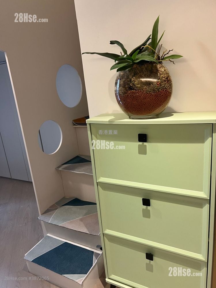 Vau Residence Rental 210 ft²