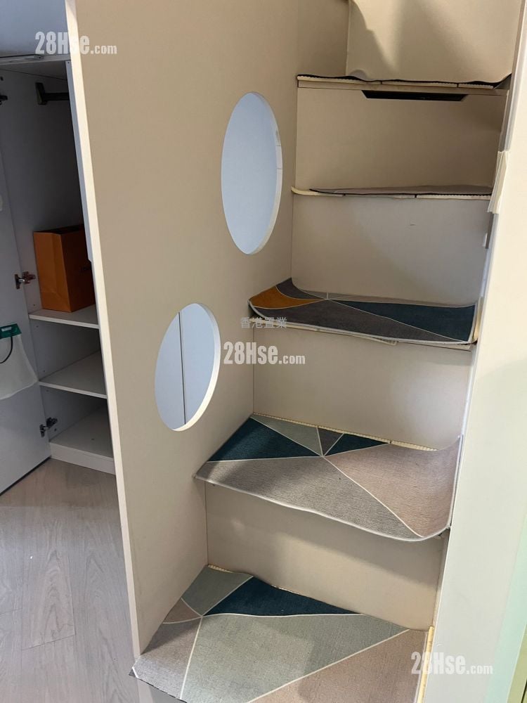 Vau Residence Rental 210 ft²