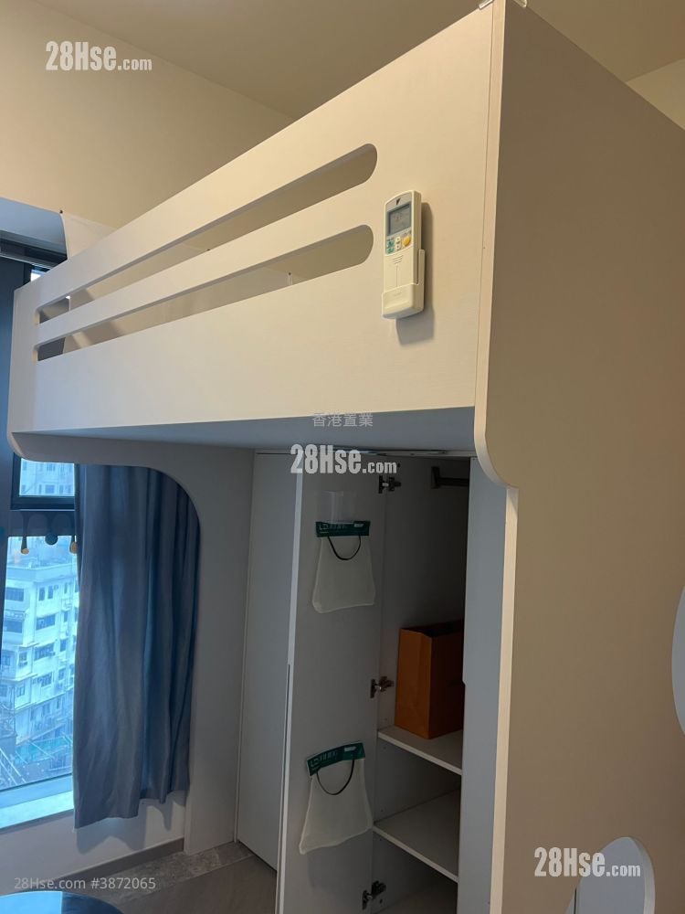 Vau Residence Rental 210 ft²