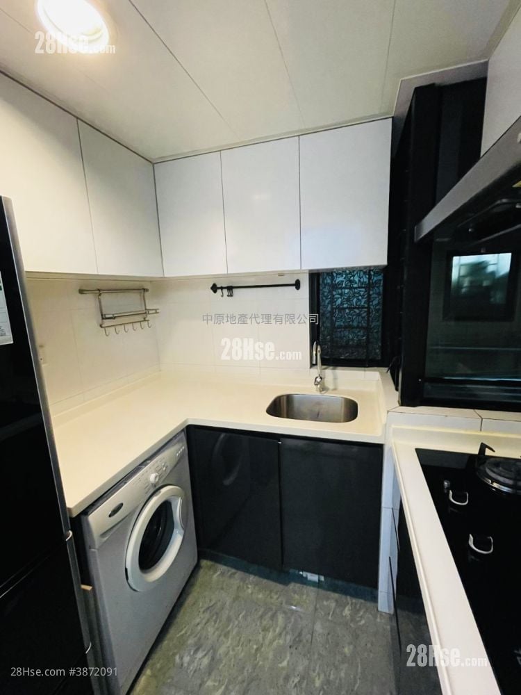 Scenic View Sell 2 Bedrooms , 1 Bathroom 464 ft²