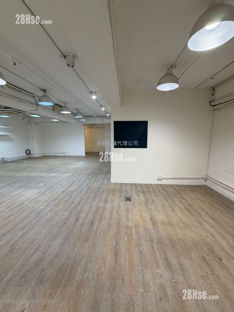 Elite Industrial Centre Rental 4 Bedrooms , 2 Toilets 1,447 ft²