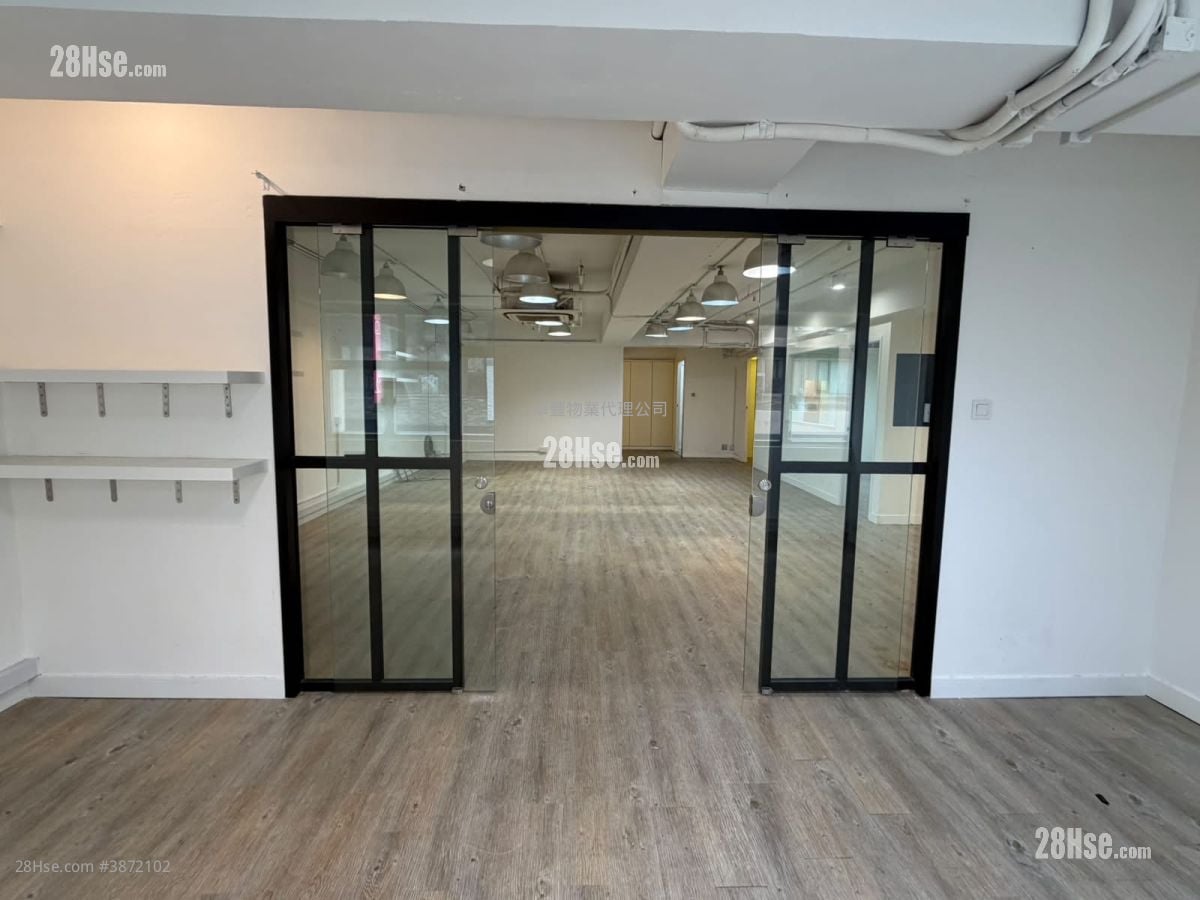 Elite Industrial Centre Rental 4 Bedrooms , 2 Toilets 1,447 ft²
