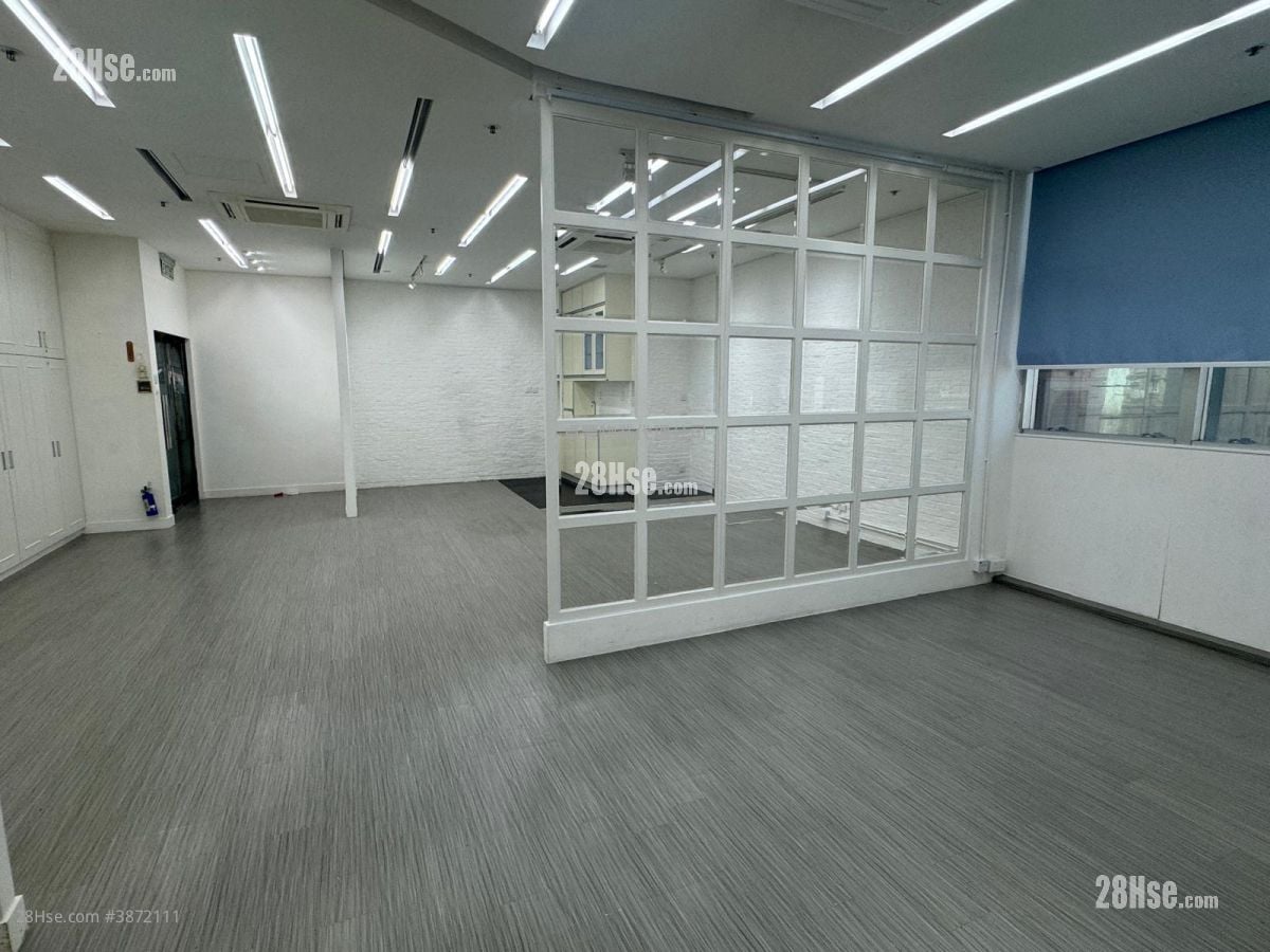 Charm Centre Rental 2 Bedrooms 1,196 ft²