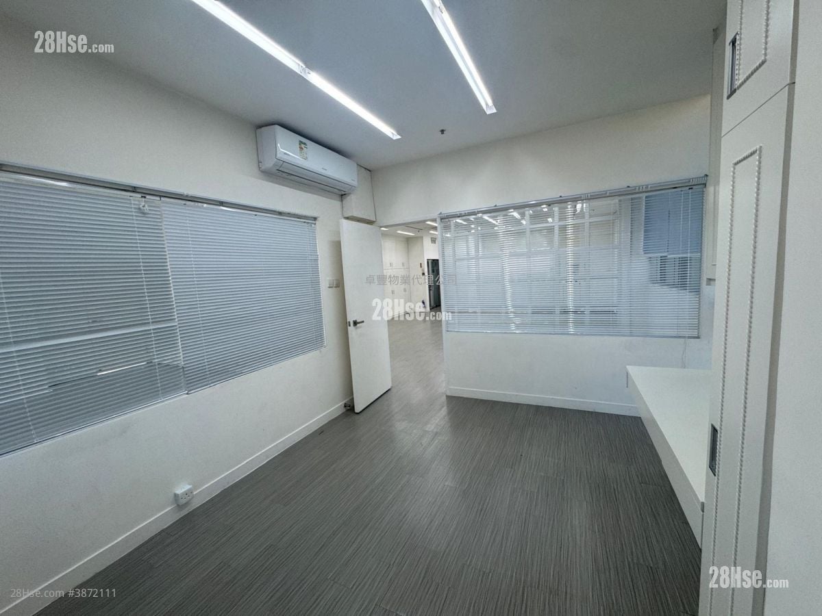 Charm Centre Rental 2 Bedrooms 1,196 ft²