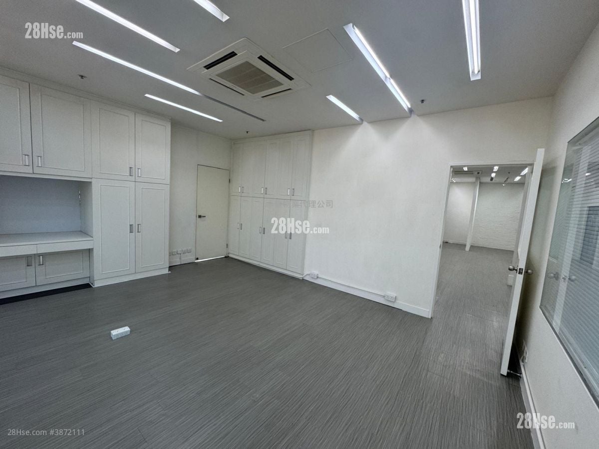 Charm Centre Rental 2 Bedrooms 1,196 ft²