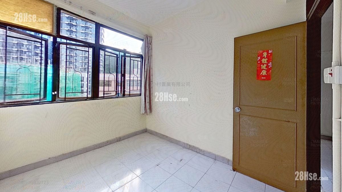 bedroom 2: Ka Wui Building Sell 2 Bedrooms , 1 Bathroom 417 ft²
