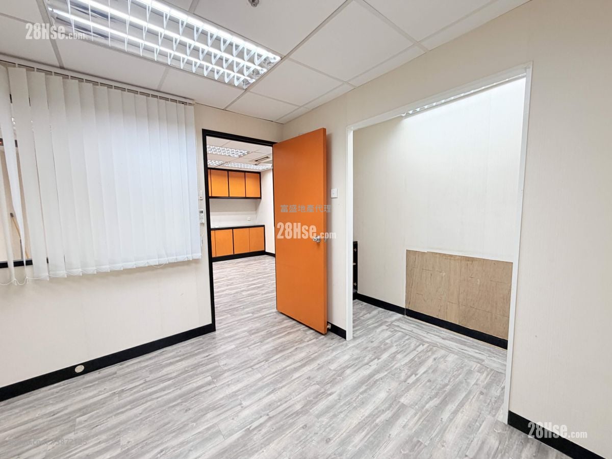 Charm Centre Rental 4 Bedrooms