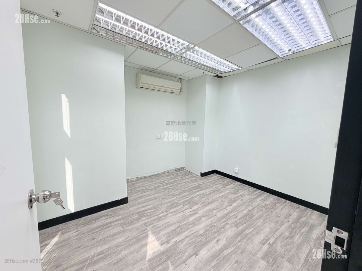 Charm Centre Rental 4 Bedrooms