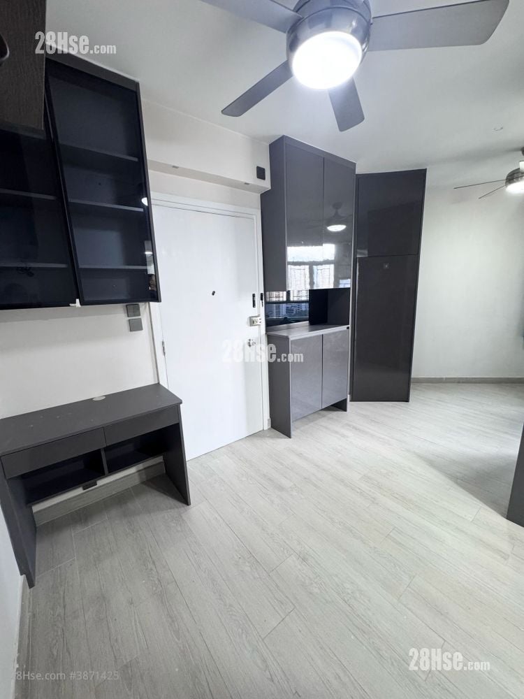 Eightland Gardens Rental 2 Bedrooms , 1 Bathroom 438 ft²
