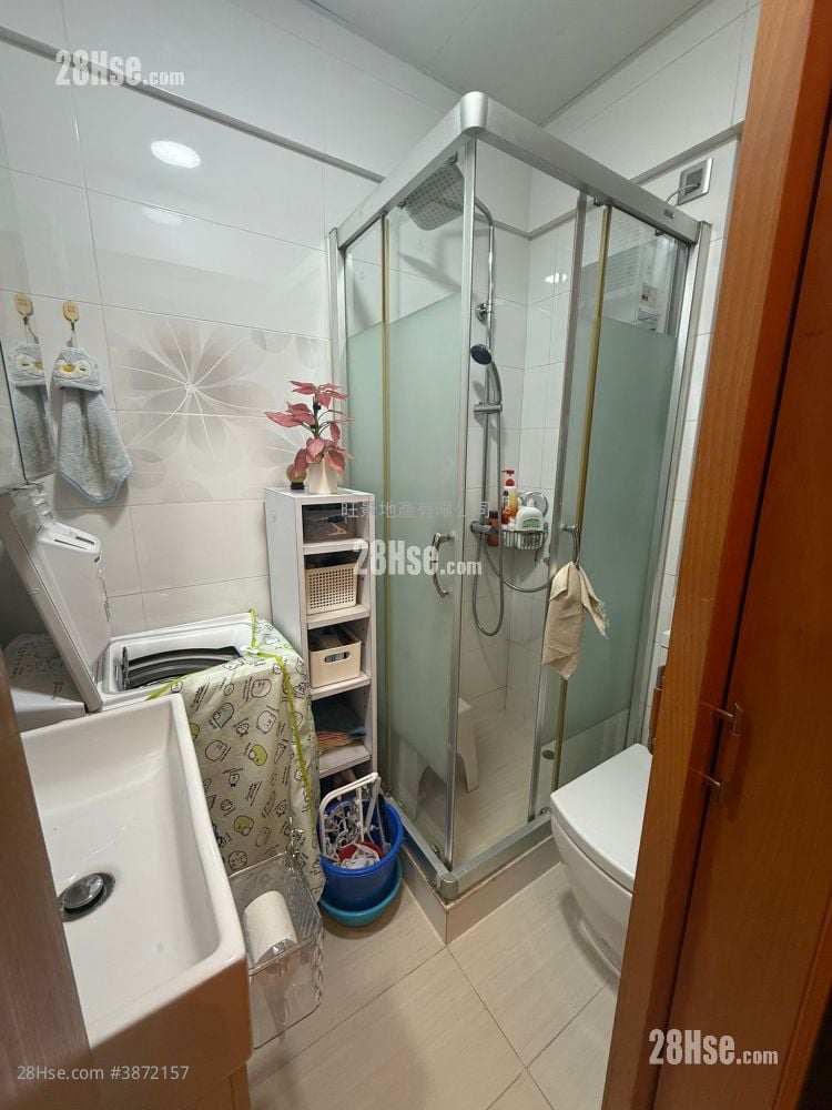 Po Fuk Building Sell 1 Bedroom 242 ft²
