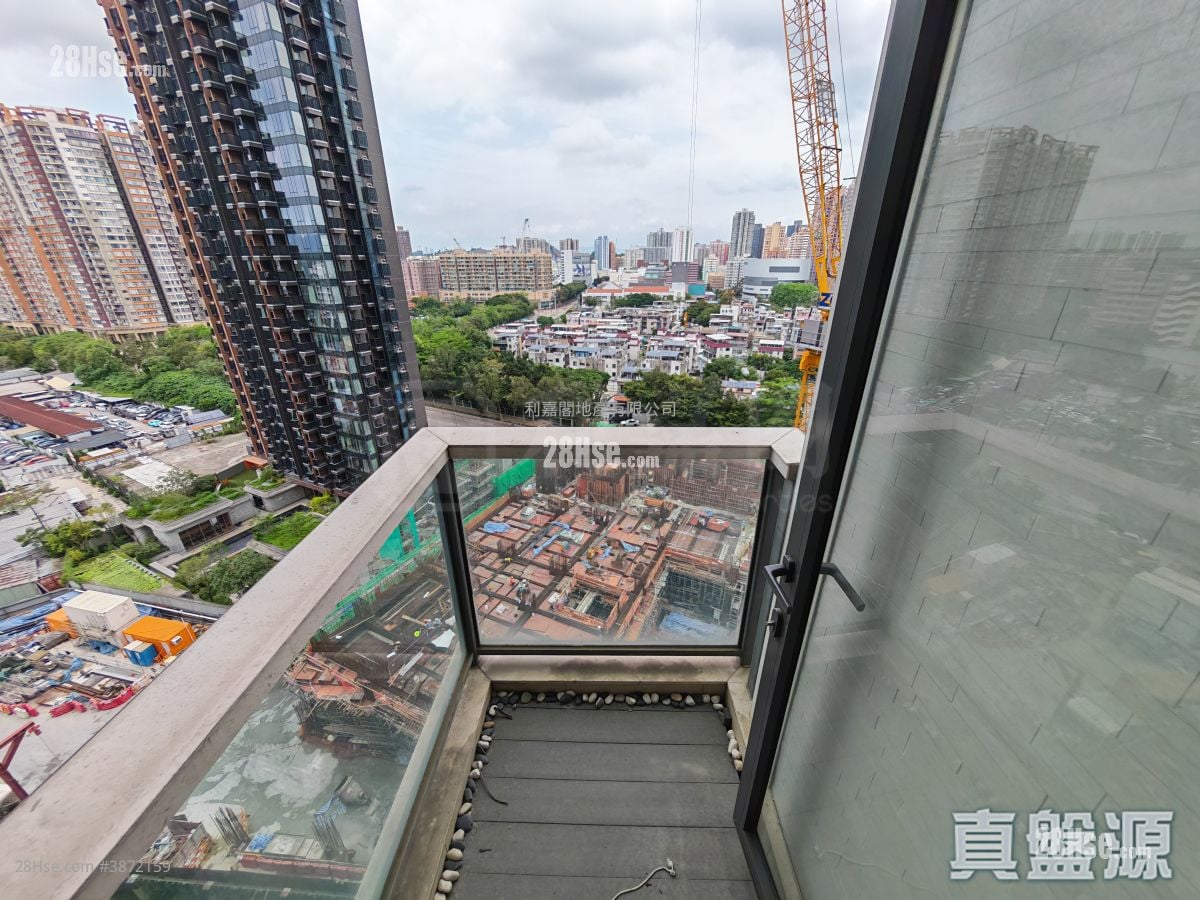 Park Signature Sell Studio , 1 Bathroom 272 ft²