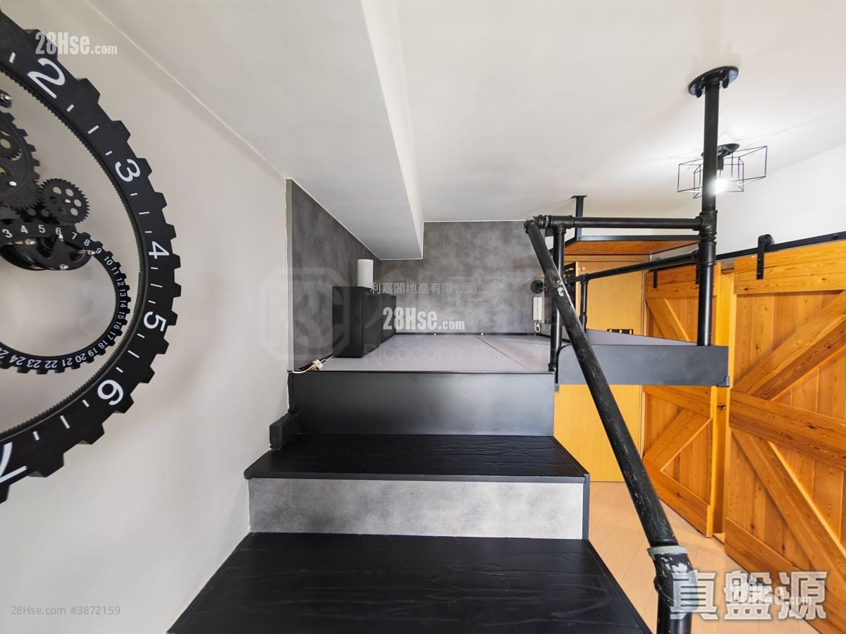 Park Signature Sell Studio , 1 Bathroom 272 ft²