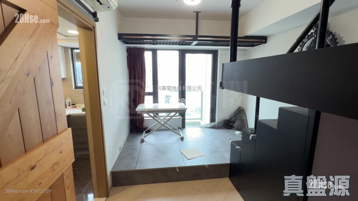 Park Signature Sell Studio , 1 Bathroom 272 ft²