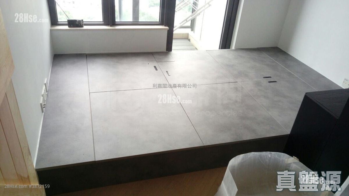 Park Signature Sell Studio , 1 Bathroom 272 ft²