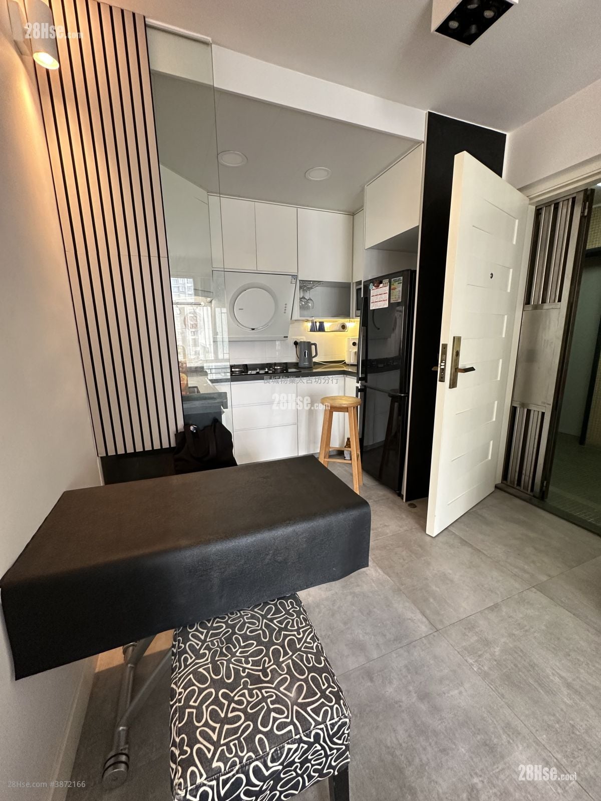 Nan Fung Sun Chuen Sell 2 Bedrooms , 1 Bathroom 391 ft²