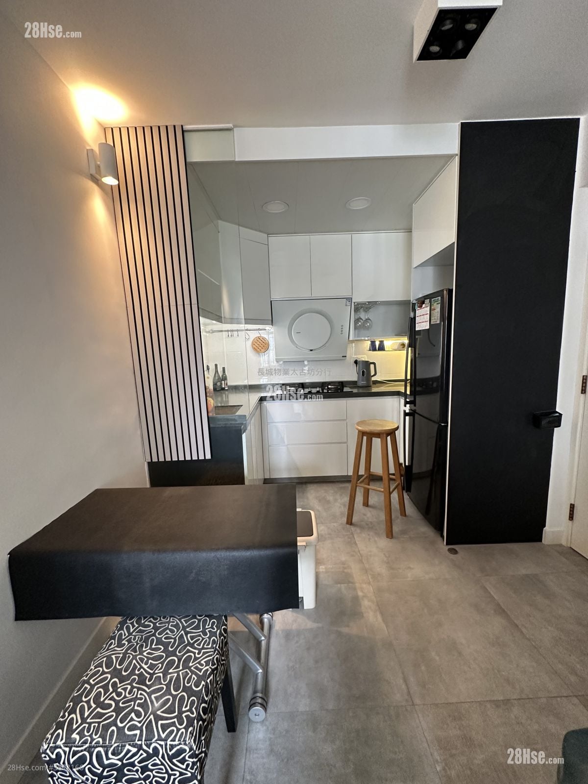 Nan Fung Sun Chuen Sell 2 Bedrooms , 1 Bathroom 391 ft²