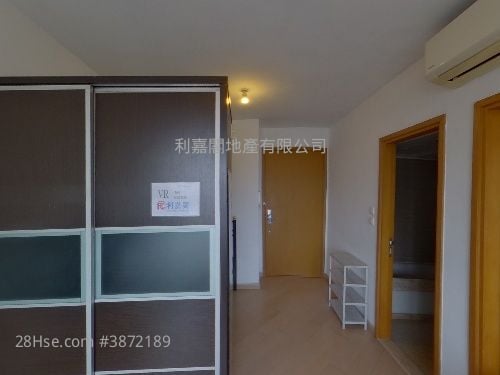 Park Signature Sell Studio , 1 Bathroom 301 ft²