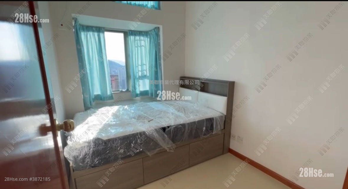 Residence Oasis Sell 3 Bedrooms 943 ft²
