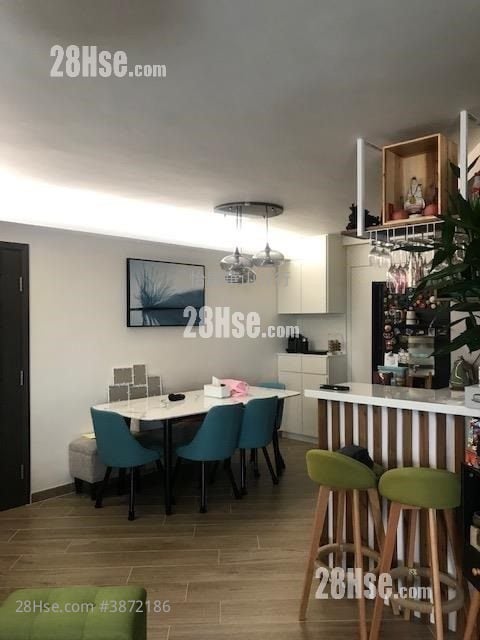 Taikoo Shing Sell 3 Bedrooms , 2 Bathrooms 877 ft²
