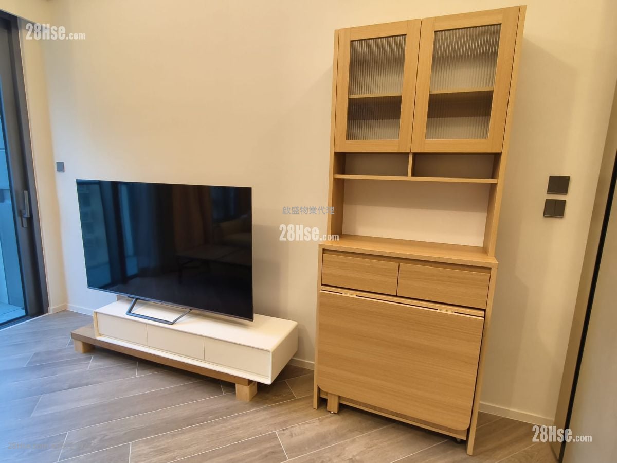 Henley Park Rental 1 Bedroom , 1 Bathroom 384 ft²