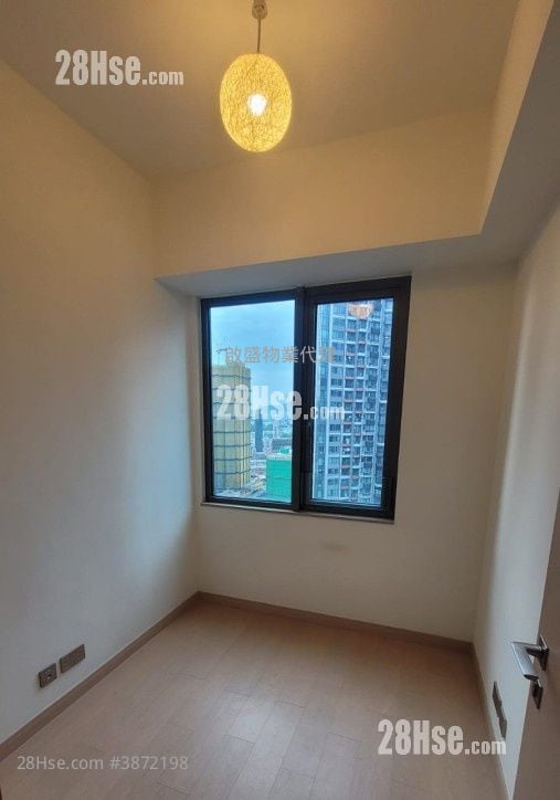 K. Summit Rental 2 Bedrooms , 1 Bathroom 459 ft²