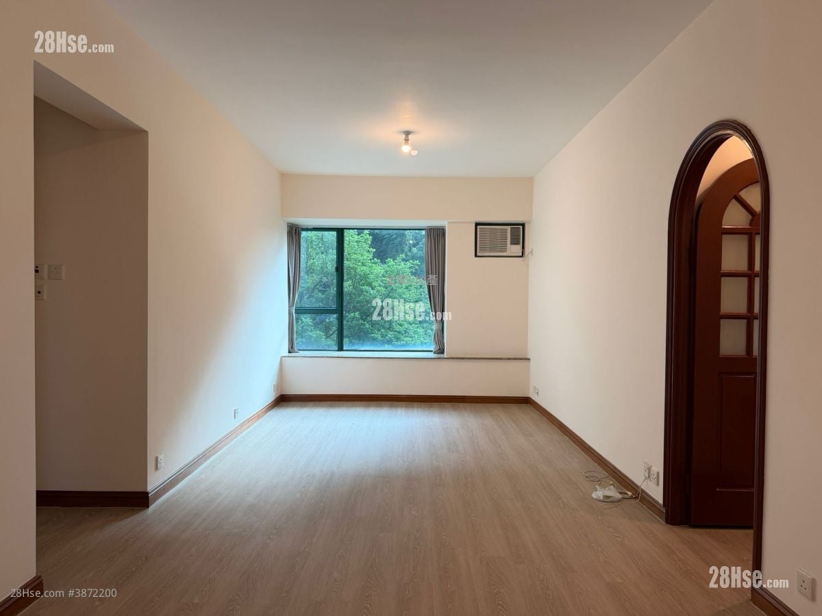 Hillsborough Court Rental 2 Bedrooms , 2 Bathrooms 657 ft²