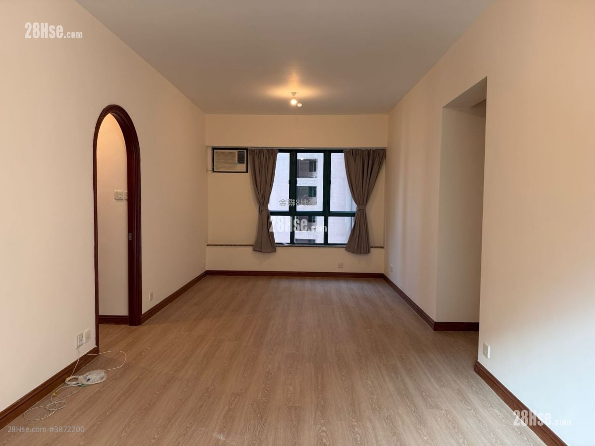 Hillsborough Court Rental 2 Bedrooms , 2 Bathrooms 657 ft²